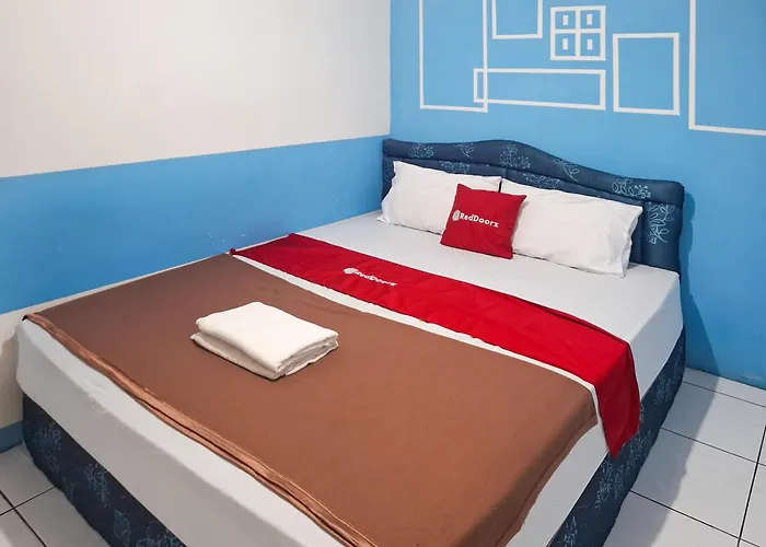 RedDoorz Plus at Sisingamangaraja Prawirotaman Yogyakarta